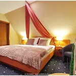 Hotel Zur Linde 3*