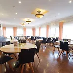 Zur Linde Hotel 3*