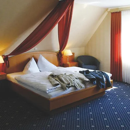 Zur Linde Hotel Heede