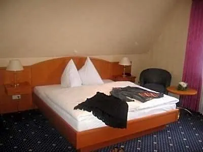 Zur Linde 3* Heede