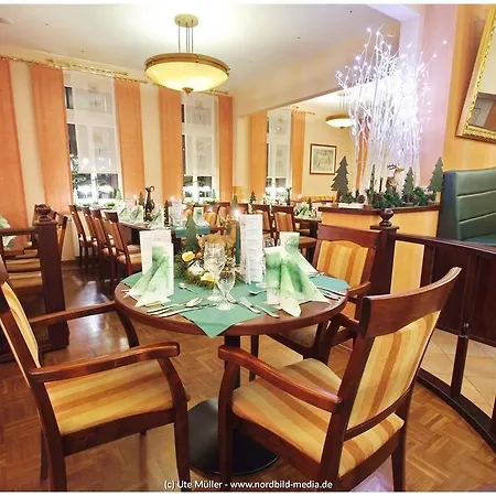 Zur Linde Hotel 3*