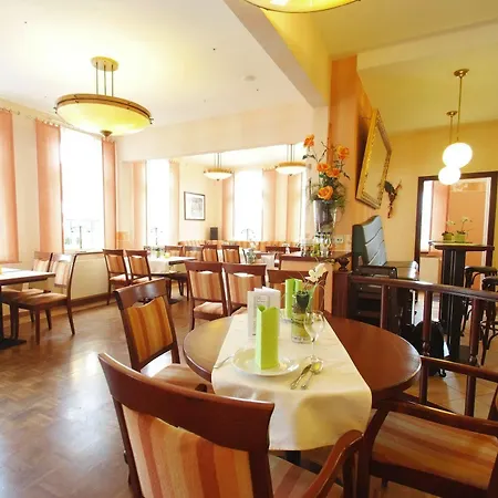 Zur Linde Hotel