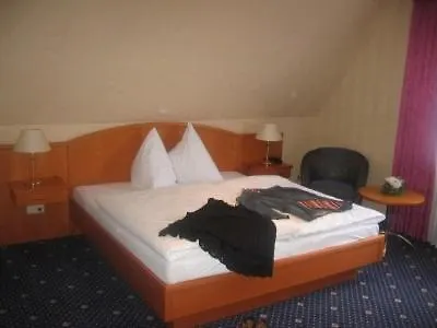 Zur Linde 3* Heede